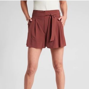 Athleta Skyline Shorts (Cognac) SIZE 2